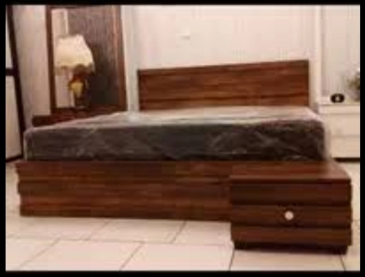 سرویس کامل شامل تخت پاتختی دراور سه کشو آینه نشیمن رویه کوبی دستگیره مگنتی